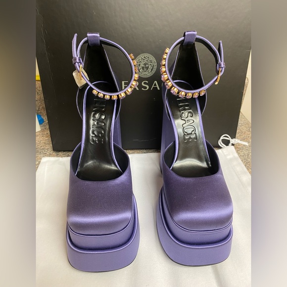 Versace Aevitas lilac color 38EU - Picture 1 of 4